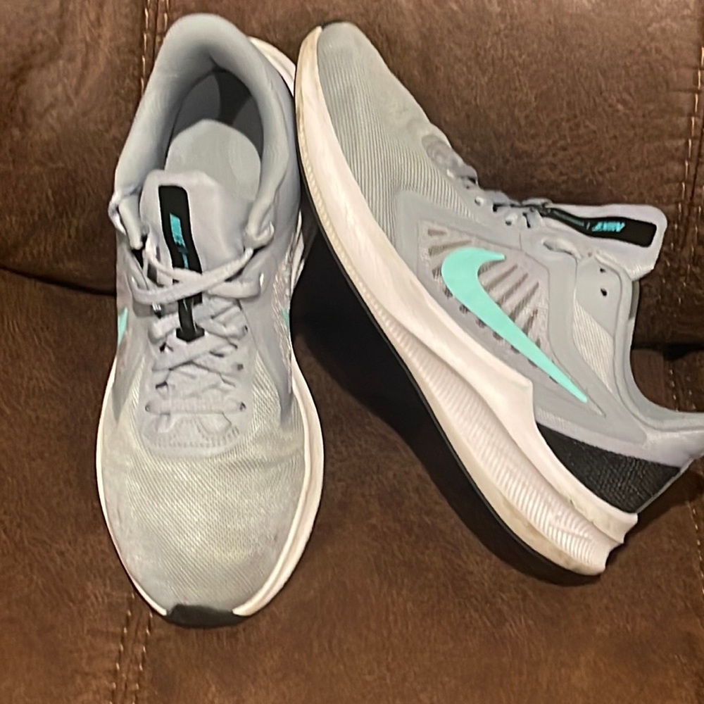 Nike Downshifter size 9